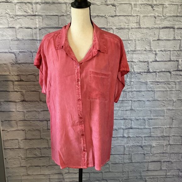 Velvet Heart - Women's Pink Button-Up Top - Picture 1 of 6